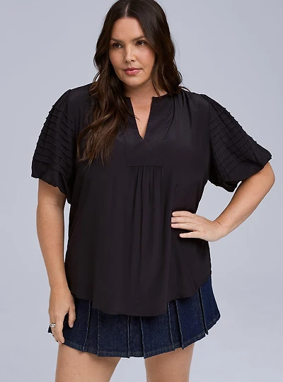 Belle Isle Split Neck Top