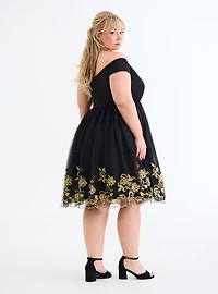 Retro Chic Embroidered Mesh Swing Dress