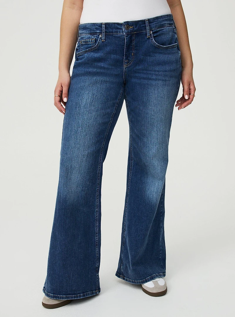 Low-Rise Baggy Flare Jean