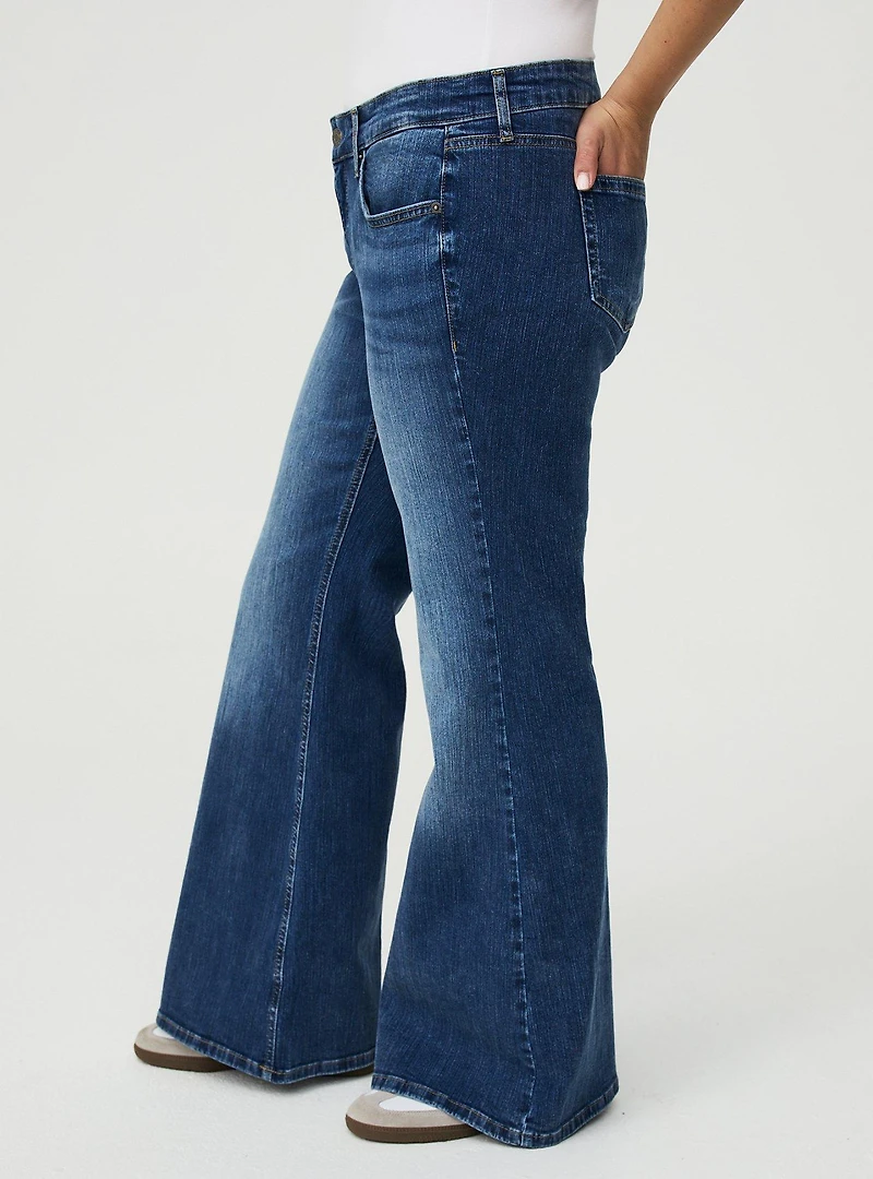 Low-Rise Baggy Flare Jean