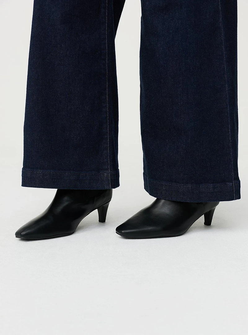 Chelsea Kitten Heel Bootie (WW