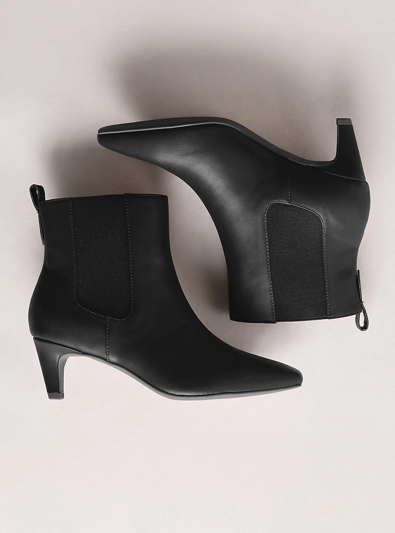 Chelsea Kitten Heel Bootie (WW