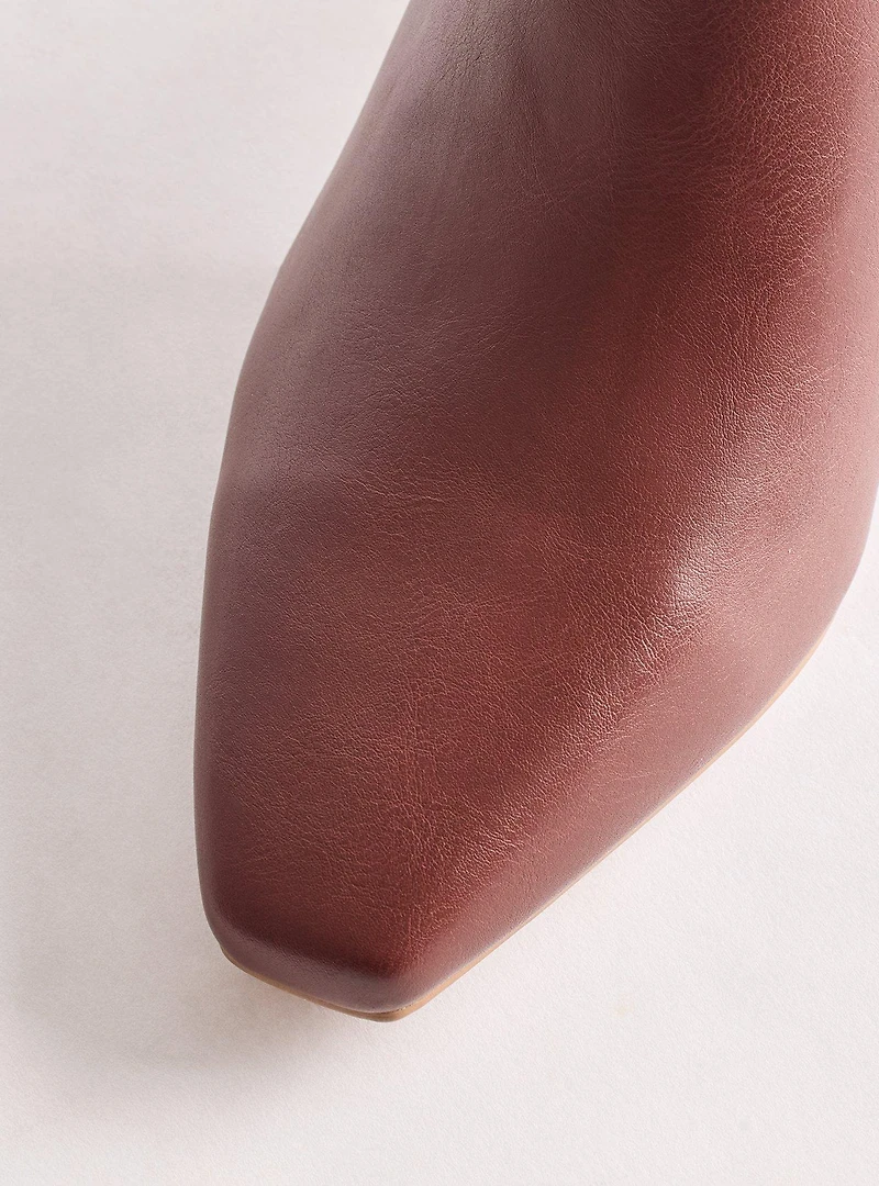 Chelsea Kitten Heel Bootie (WW)