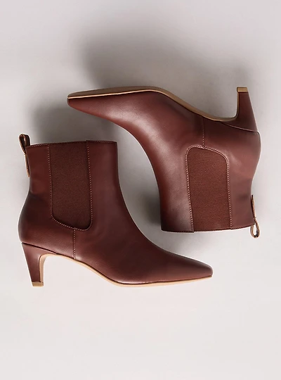 Chelsea Kitten Heel Bootie (WW)