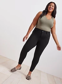 Skinny Studio Luxe Ponte Mid-Rise Pant