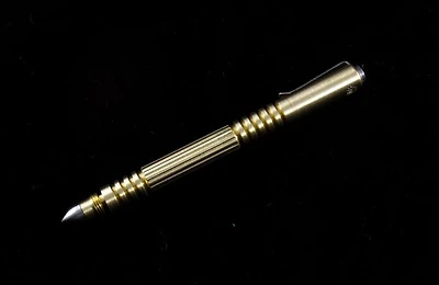 Hinderer Knives Investigator Tactical Pen Brass P5801005TD