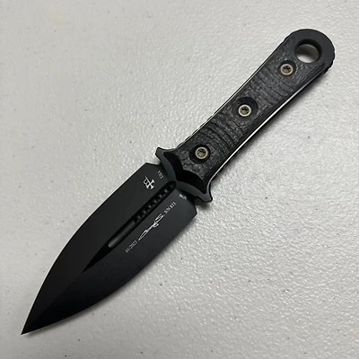Microtech SBD Fixed Blade Double Edge Carbon Fiber Signature Series (4.50 Black M390") 201-1DLCCFS