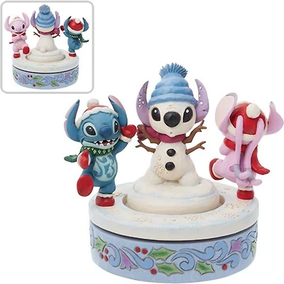 Disney - Stitch and Angel Building a Stitch Snowman