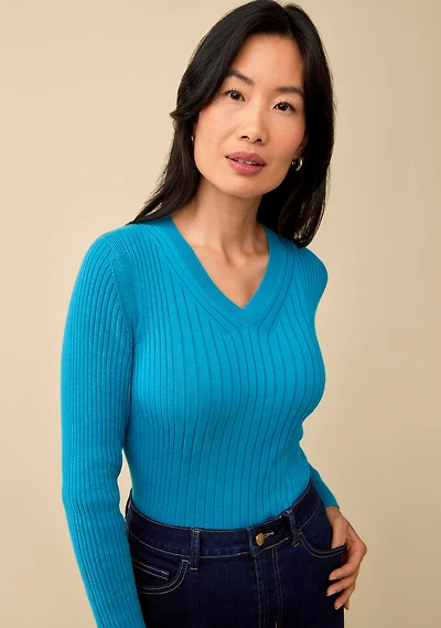 Ribbed Organic Cotton V-Neck Pullover