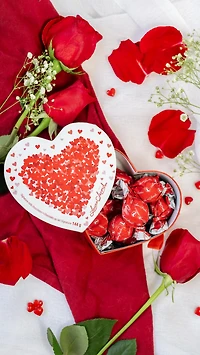 Signature Heart Box - Milk Chocolate 144 g [92359]
