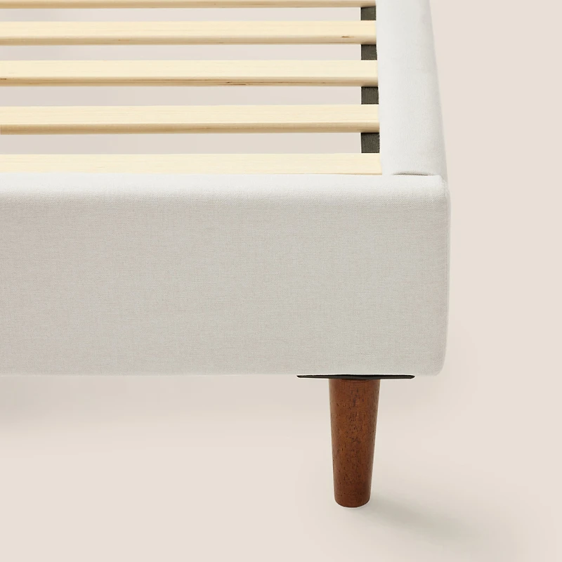 Silk & Snow Grid Tufted Upholstered Bed