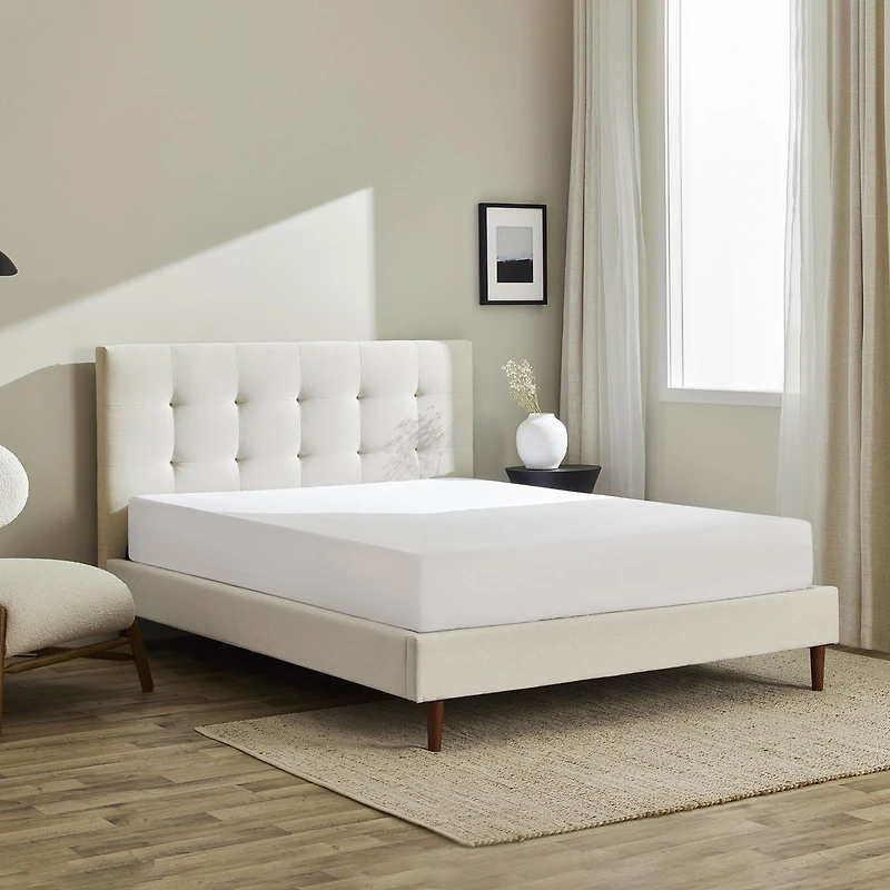 Silk & Snow Grid Tufted Upholstered Bed