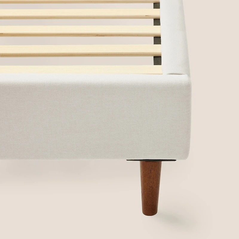 Silk & Snow Horizontal Tufted Bed