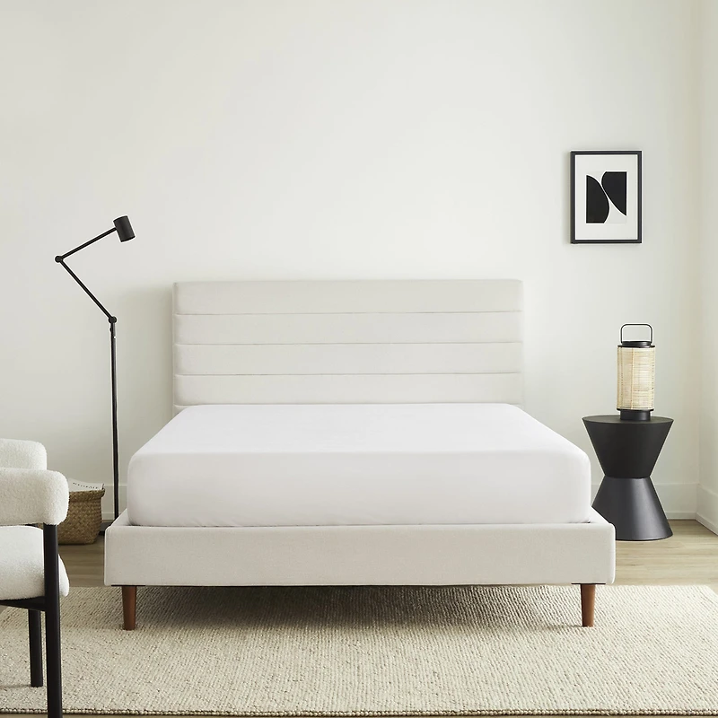 Silk & Snow Horizontal Tufted Bed