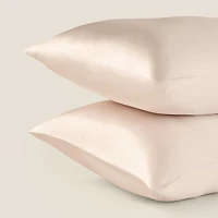 PÜR Silk Pillowcase
