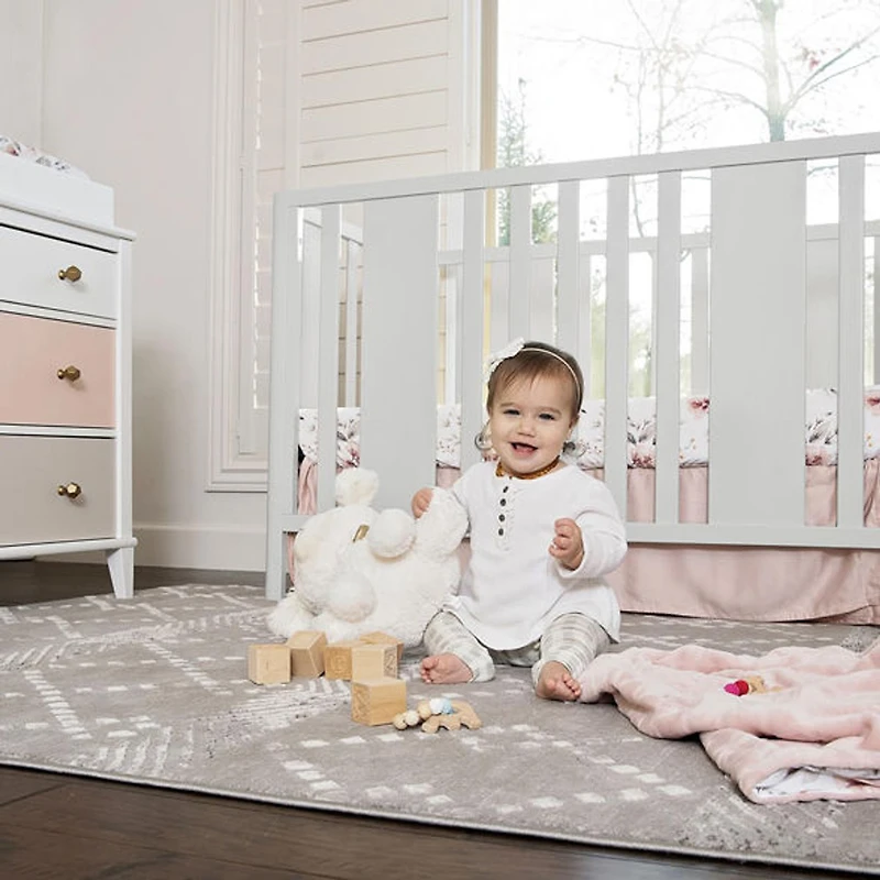 Little Seeds Crawford Curved Post 3-in-1 Crib