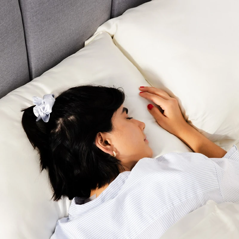 ZZZ Satin Sleep Mask & Scrunchie Gift Set