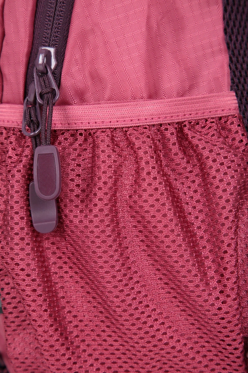 Trek 8L Backpack