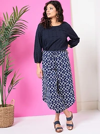 Crepe Tulip Leg Pant in Navy/White Geo