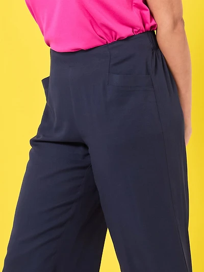 Tonia Cropped Wide Leg Pants in Navy