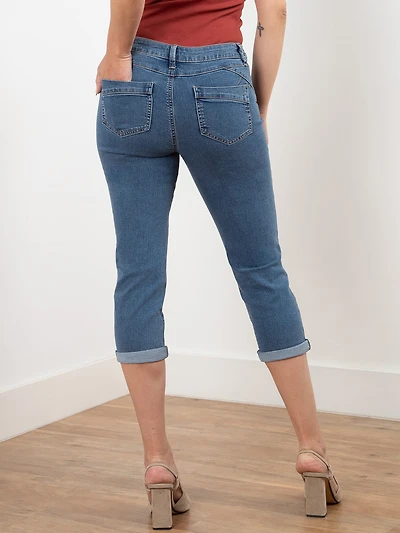 Lilly Light Wash Jean Capris