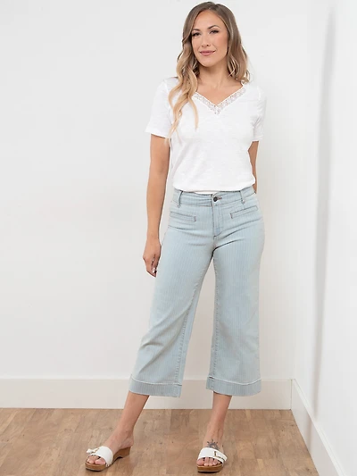 Petite Haylie Wide Crop Jeans in Light White Stripe