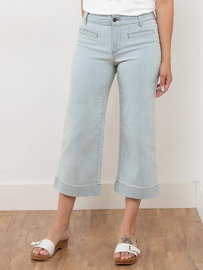 Petite Haylie Wide Crop Jeans in Light White Stripe
