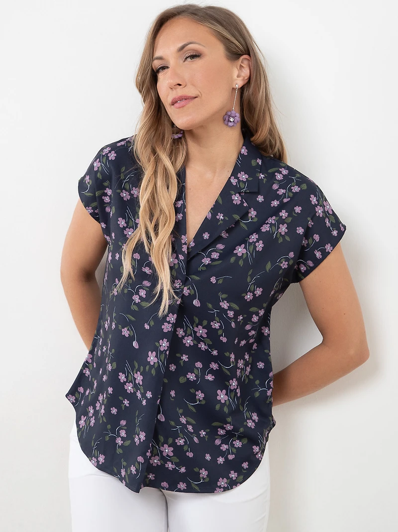 Relaxed Back Button Blouse in Navy/Floral