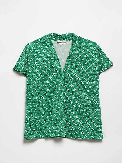 Petite Short Sleeve Stretch Crepe Top by Jules & Leopold