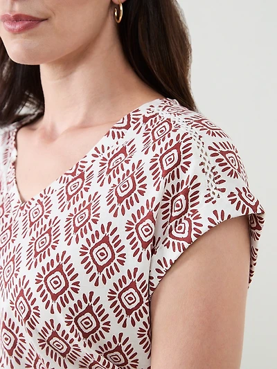 Knit Shoulder Trim T-Shirt in Ivory Abstract