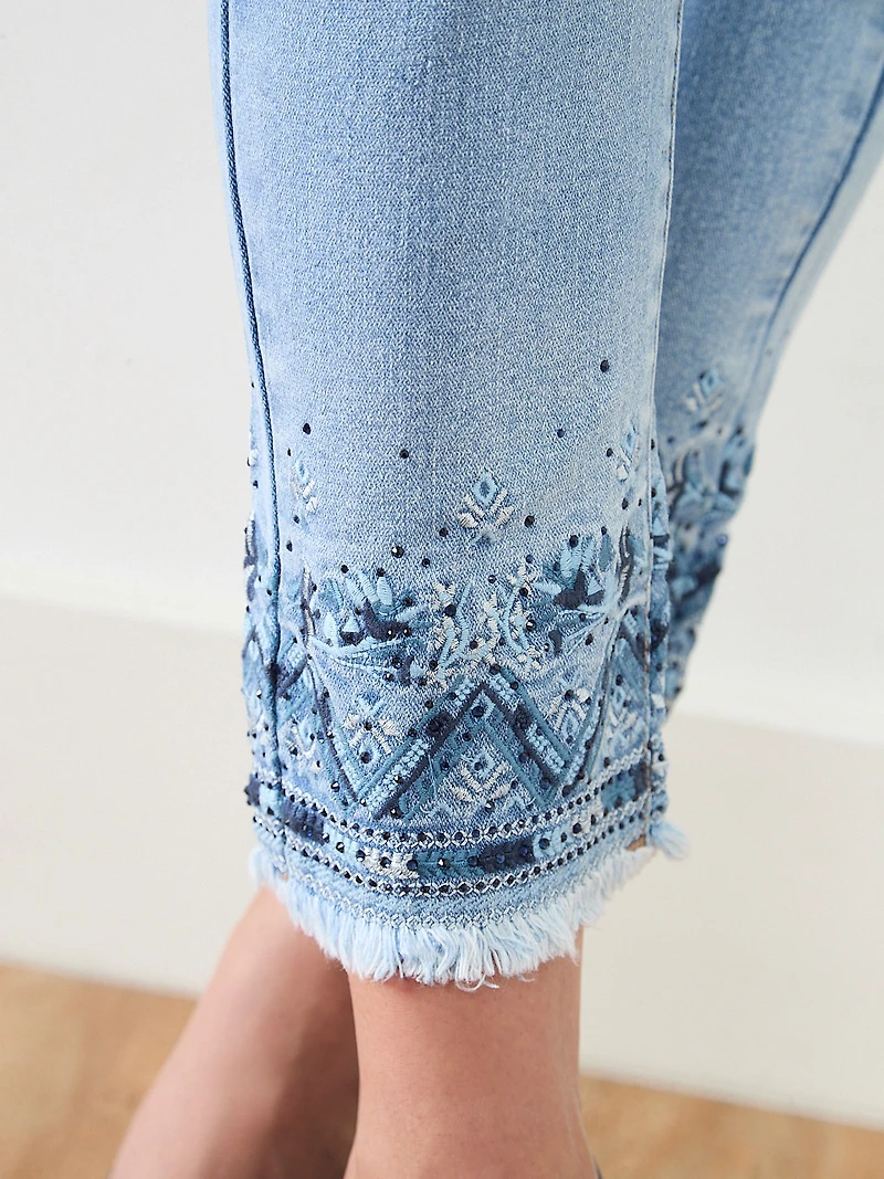 Lilly Embroidered Slim Ankle Jean