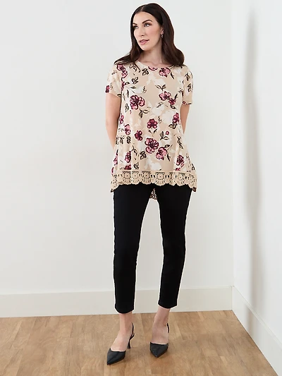 Short Sleeve Lipstick Floral Crochet Trim Top