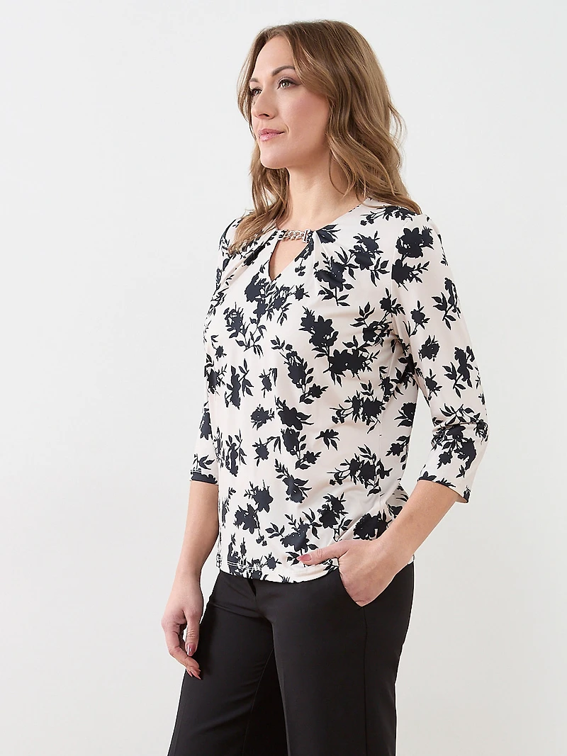 3/4 Sleeve Top with Neck Hardware