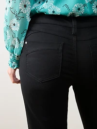 Lilly Coloured Ankle Jean in Black