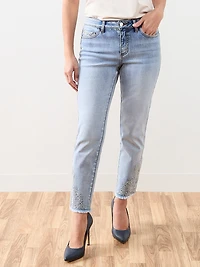 Lilly Embroidered Ankle Jean