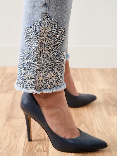 Lilly Embroidered Ankle Jean
