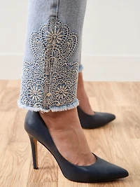 Lilly Embroidered Ankle Jean