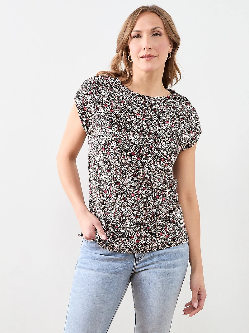 Short Sleeve Cuff Boat Neck Tee in Black