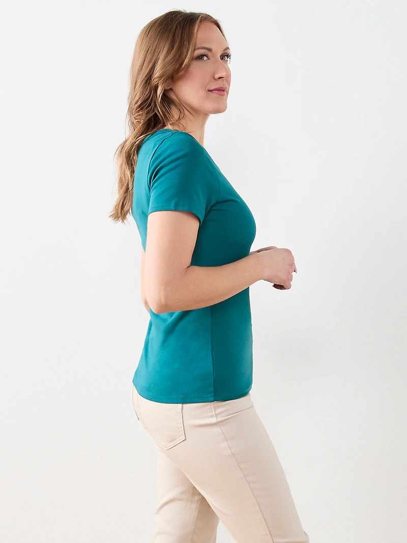 Short Sleeve Scoop Neck Tee