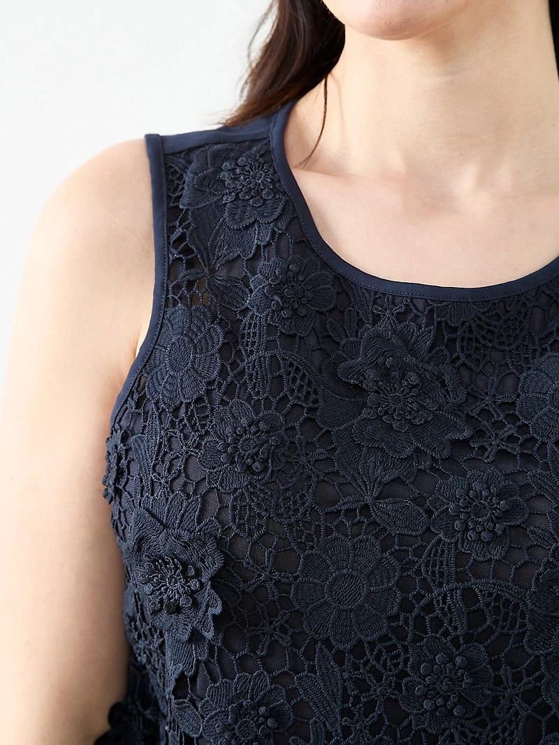 Sleeveless 3D Floral Mixed Media Top in Navy