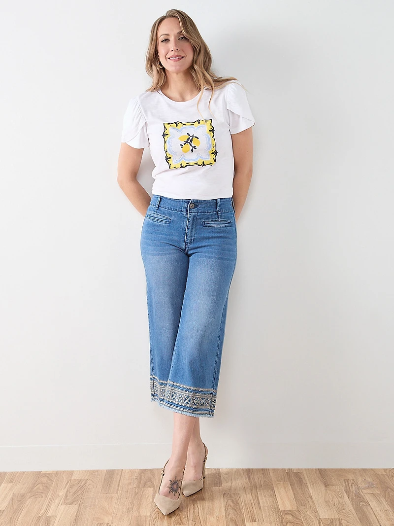 White Print Short Sleeve Tulip Scoop Neck Tee