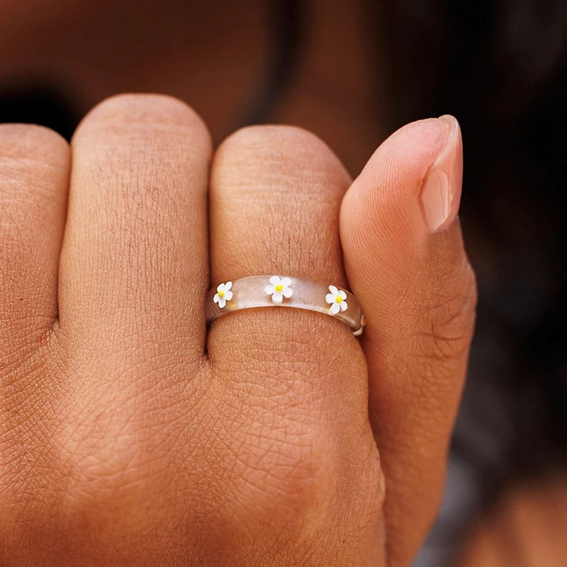 Daisy Resin Ring