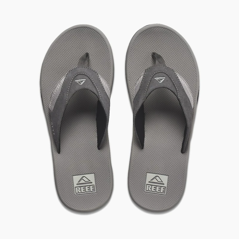 Fanning Thong Sandals