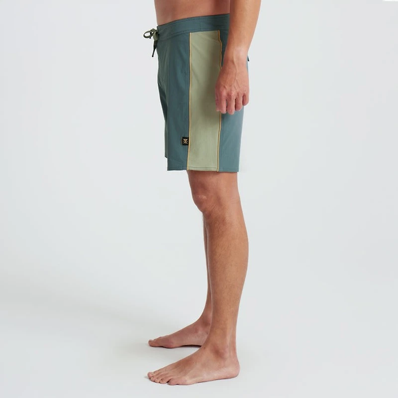 Passage 17" Classc Boardshorts