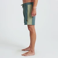 Passage 17" Classc Boardshorts