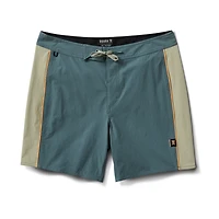 Passage 17" Classc Boardshorts