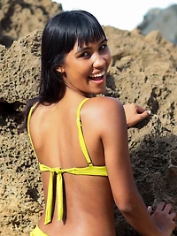 Ultra Knotty Top