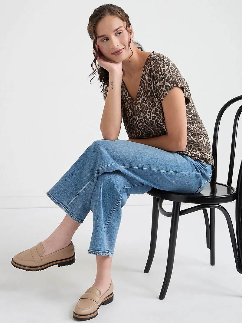 Holly V-Neck Hacci Knit Top