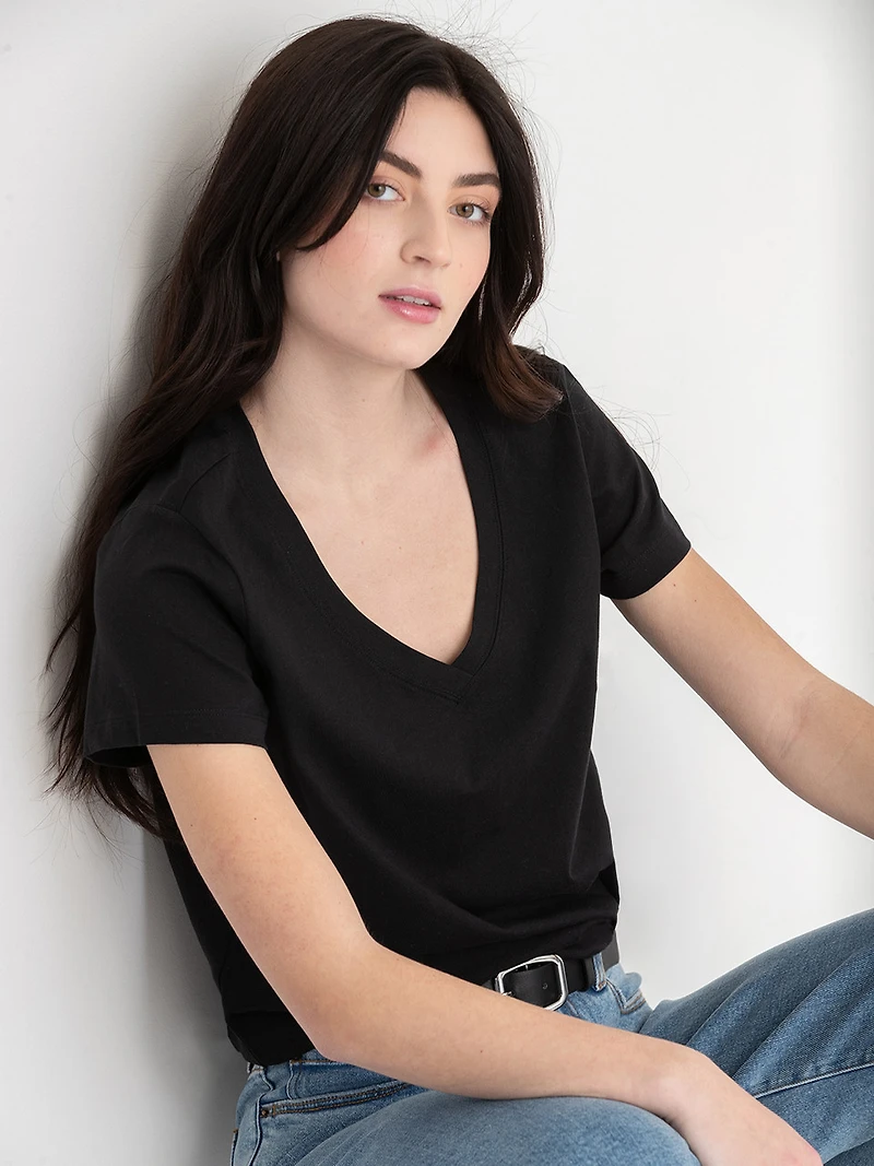 Relaxed V-Neck Tee Black
