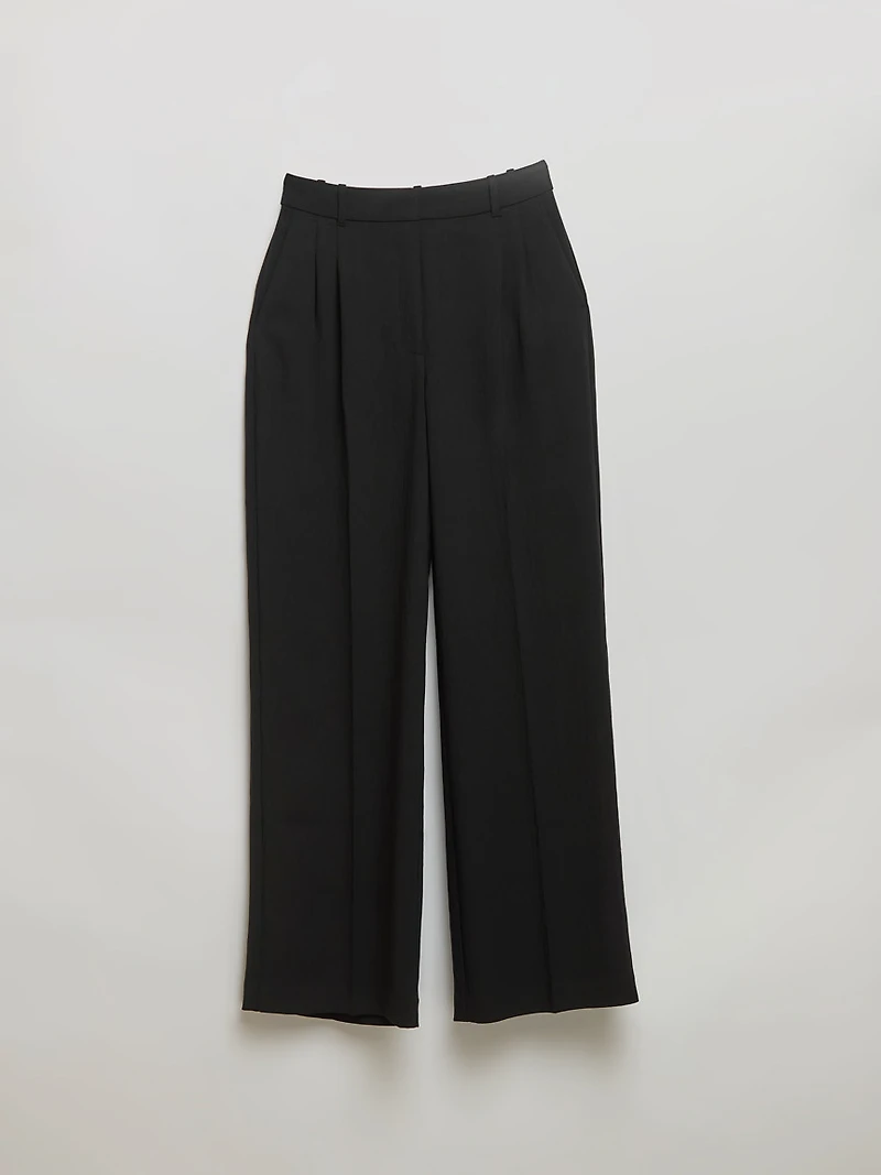 Maxwell Pleated Wide Leg Crepe Pant Black